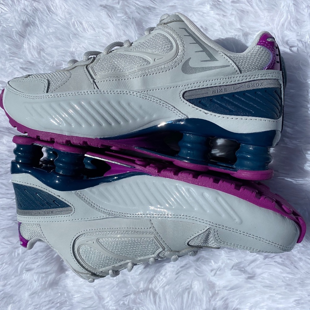 Women's Nike Shox Enigma 9000
